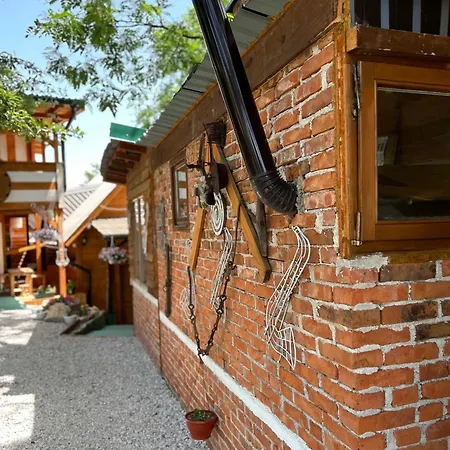 Lejlighed Nino Natural Wood House