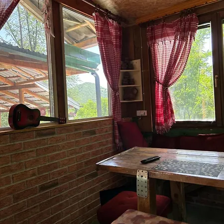 Apartman Nino Natural Wood House *